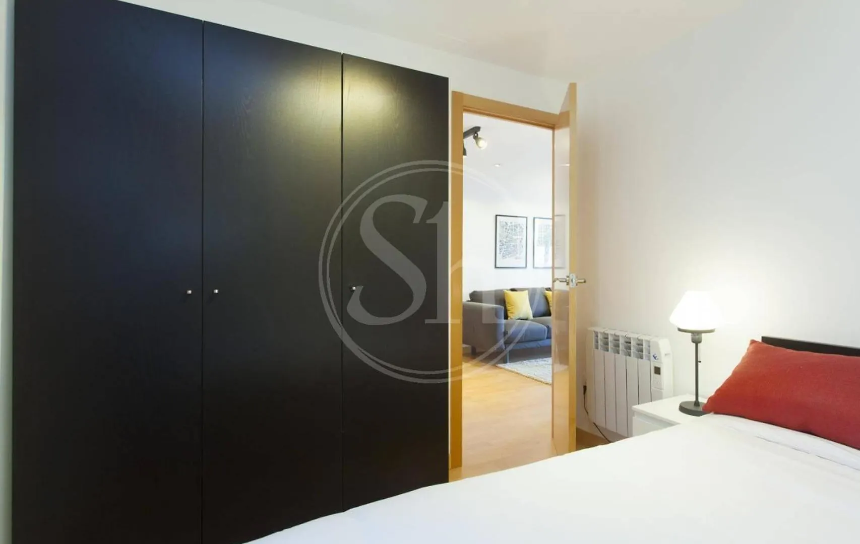 Bonito Apartamento En El Eixample 바르셀로나